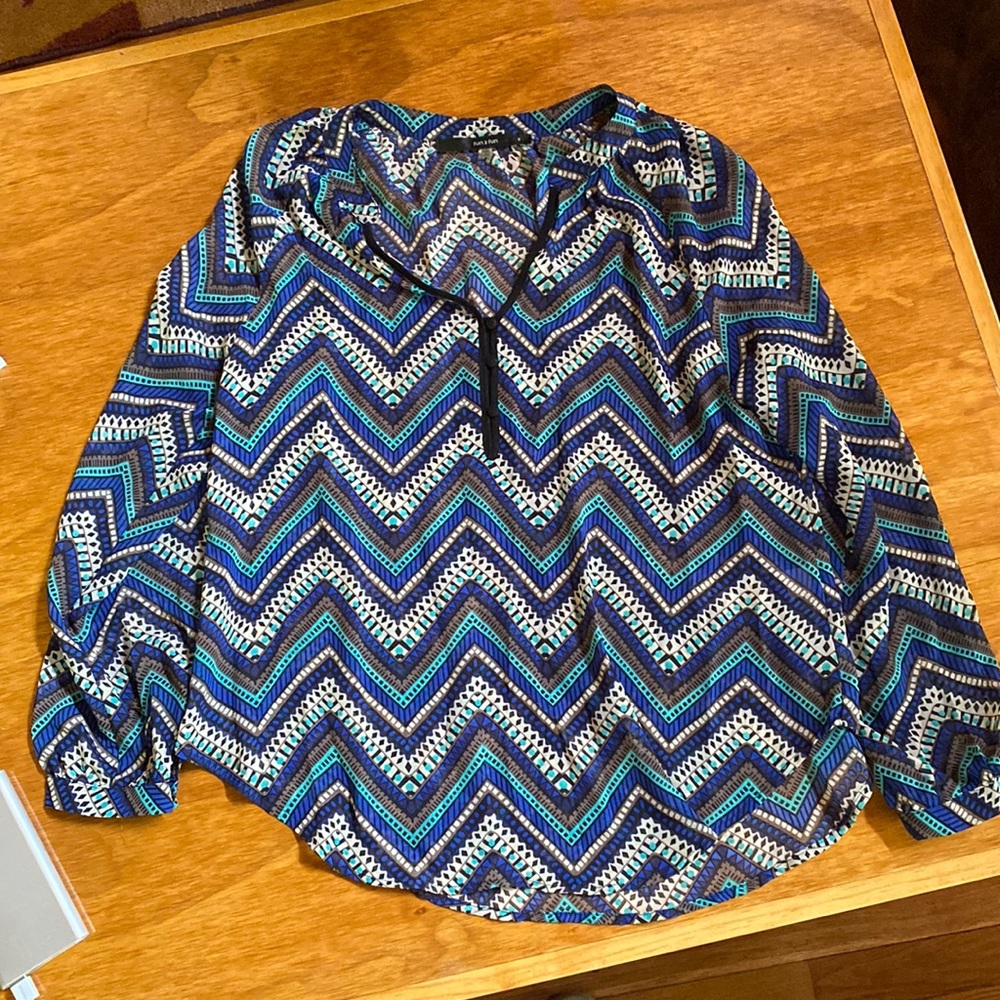 Polyester tunic, size medium Fun 2 Fun